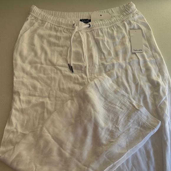 Splendid Classic White Lounge Pants - Picture 1 of 6